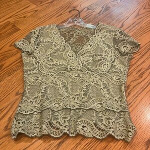 Hartly Woman’s Green Lacey Short Sleeve Top